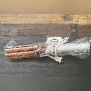 CONAIR White/Copper 3-Barrel Wavy/Curling Iron. NWOB. Never used. 1-inch.